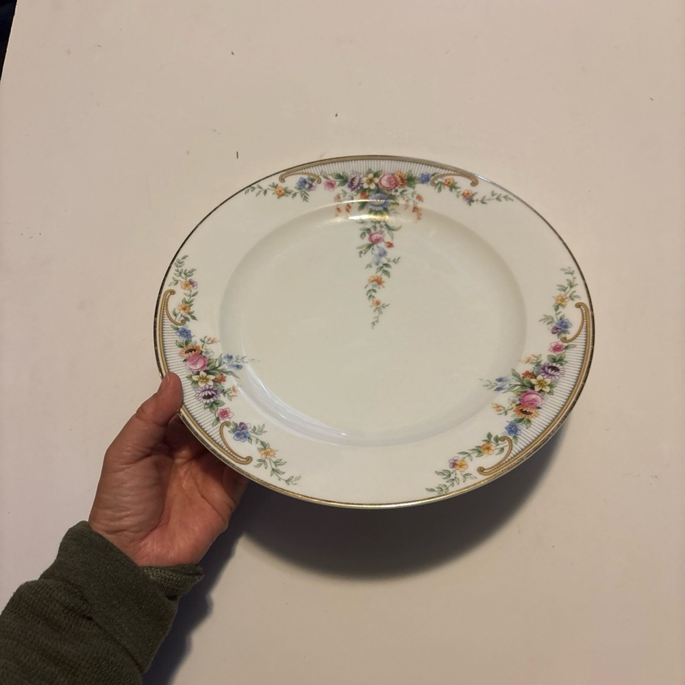 Paul Muller Selb Bavaria "The Kenmore" Plate 1920's 10" Floral